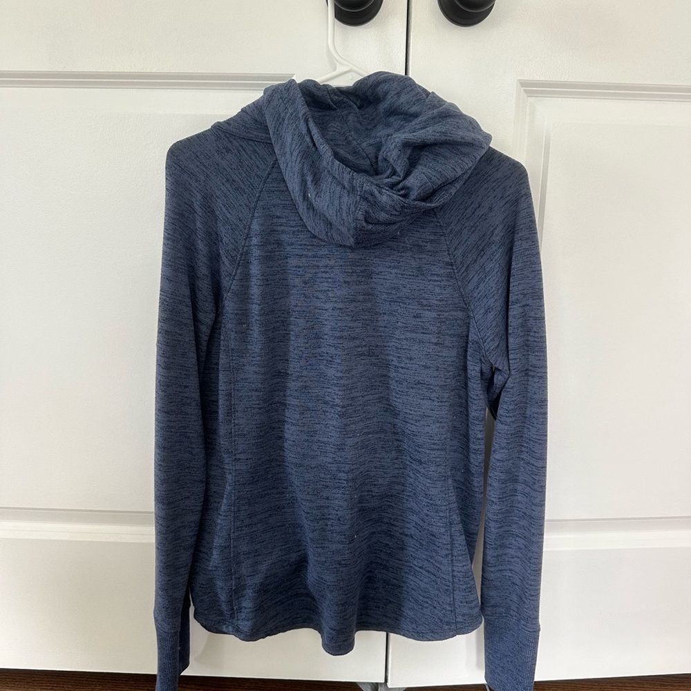 Athleta hoodie size Medium in navy with thumb holes